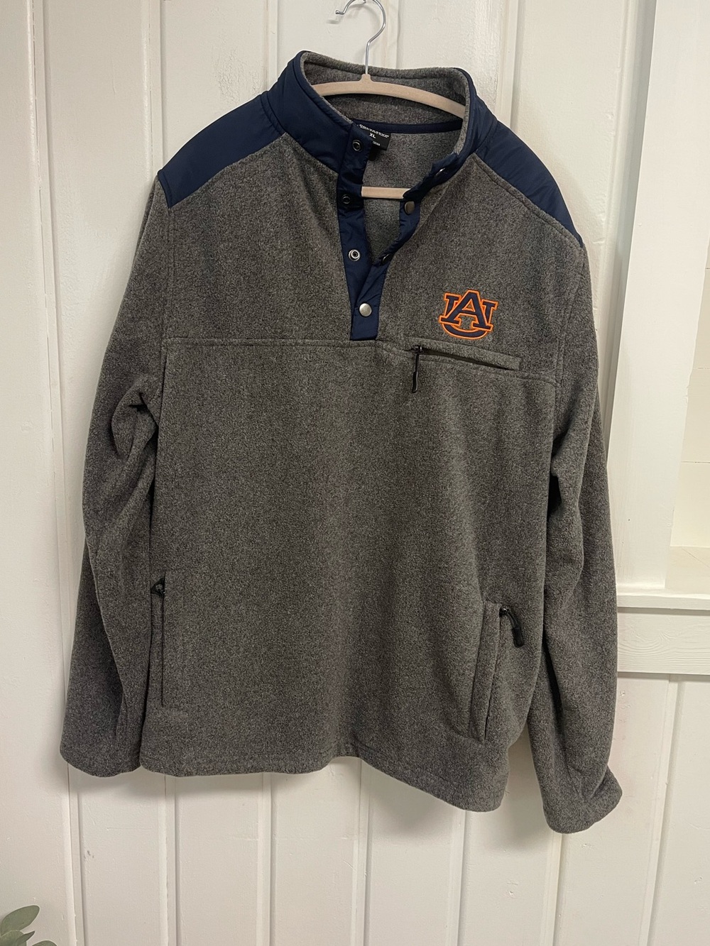Colosseum Auburn Tigers Men’s XL Gray & Navy Fleece 1/4 Zip Pullover